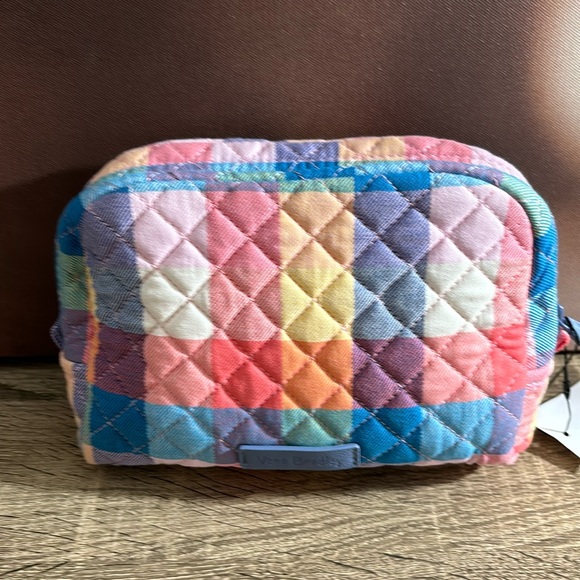 VB Medium Cosmetic Bag- Tropical Plaid NWT - Picture 2 of 6